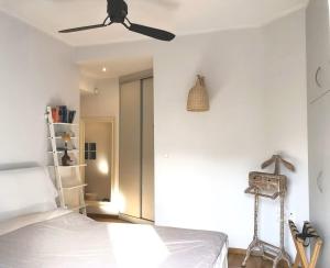 Quiet, central, on airport metro and bus line