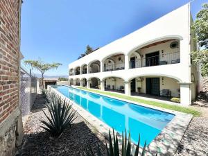 Cozy Studio & Refreshing Pool