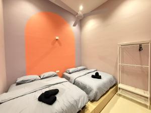 DeMUJI5 14PAX 4BR NearTC, PS4, PoolTable, Netflix