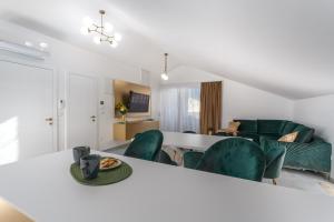 Villa Palma Krk Penthouse apartment with sea view and private jacuzzi