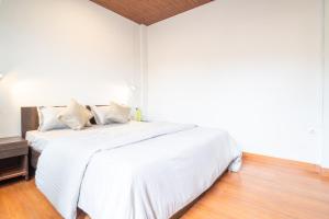 The Cinnamon Tree - by Timberwolves