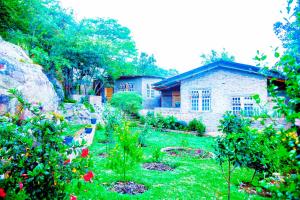 Aika Sunrise - Your Home in the Hills