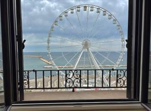 8 Archi sul Mare Exclusive Ferris Wheel View