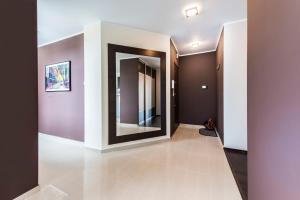 LTS RENT Comfortable RIVER VIEW & ART, Five Rooms