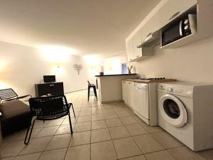 Appartements SAINT FLORENT - 3 Pieces dans residence avec piscine : photos des chambres