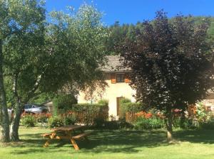 Maisons de vacances Gite Le Mas d-Hillaire 2/4 personnes a Saint Jean du Bleymard : photos des chambres