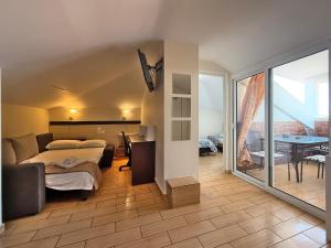 Arhontisa Studios by SDR