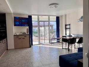 BUGAZ GOLD апартаменти біля моря