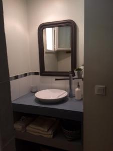 B&B / Chambres d'hotes La Colline d-Orance Chambres d-hotes : photos des chambres