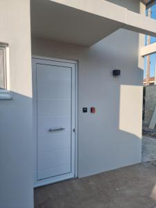 SmallHouseLefkada ΘΕΜΑ