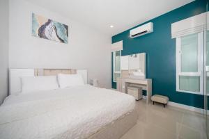 Family villa with Private swimming pool Phuket