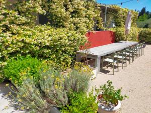 Maisons d'hotes Mas de charme au pied des Alpilles : Appartement Deluxe