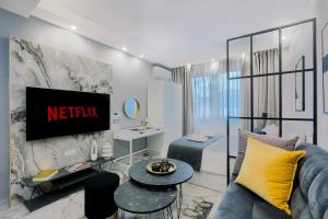 Luxury Downtown Apartment F1