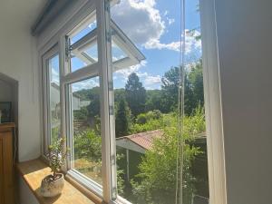 Quiet New Forest attic room den