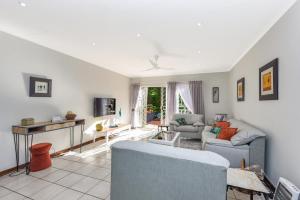 Spacious 1-Bedroom Cottage in Bryanston
