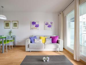Apartamento con Piscina y Parking en Santa Margarita, Roses - Ideal Familias - ES-228-95