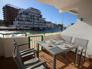 Apartamento Tranquilo en Rosas con Piscina, Parking y Cerca de la Playa de la Rubina - ES-258-86