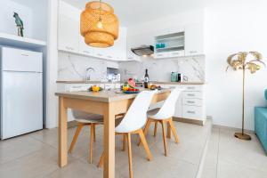 Sunny Paradise with Ocean View