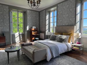 B&B / Chambres d'hotes Chateau Forest : Chambre Double - Vue sur Montagne