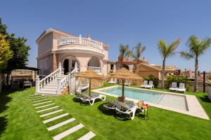 Luxury Villa Paraiso Alicante - Piscina Salada Climatizada, Chimenea, gymnasio, despacho, Fútbol , Golf , BBQ , Netflix