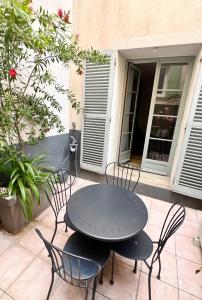 Appartements 2 pieces avec patio dans le centre de Toulon : photos des chambres