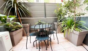 Appartements 2 pieces avec patio dans le centre de Toulon : photos des chambres