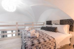 Rondinella by Palazzo Refolo