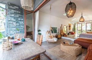 Boheme House with Bathtub & Terrace