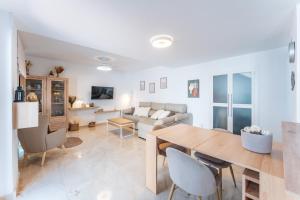 Townhouse Las Cancelas by Kura Homes