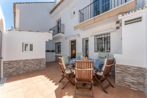 Townhouse Las Cancelas by Kura Homes