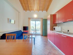 Spacious apartment in Idro with shared pool