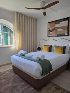 Sesimbra Stylish Villa by Homing