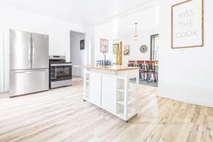 Massive 11BR Home Ideal for Reunions