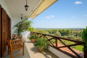 Elani Private Retreat - Villa Anna Garden Escape