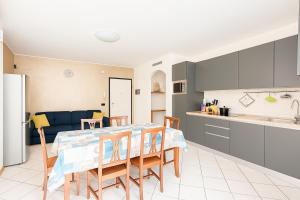 7 posti nel cuore dellarea pedonale con parcheggio