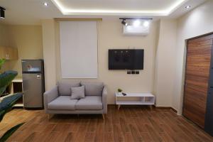 Modern Studio No 2 By Diafa