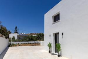 Raffar luxury houses Chora II
