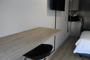 Luxe Minimal Studio at One Rosebank