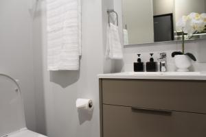 Luxe Minimal Studio at One Rosebank