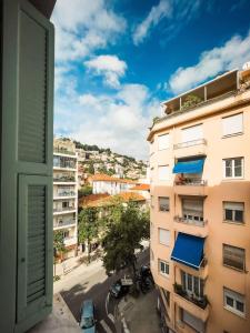 Typical Nice neighborhood 15 min from beach