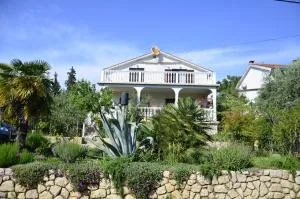 Apartment Anton - Pinezici