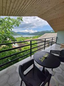 ANANURI VERANDA- guest house