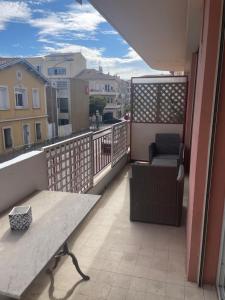 Studio à Sanary-Sur-Mer avec balcon à 200m du port