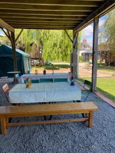 B&B / Chambres d'hotes Les Mariniers Chambres d'Hotes a la campagne avec aire de jeux - Spa nordique en option : photos des chambres