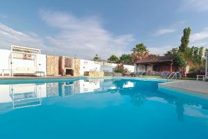 Vamvini Hotel