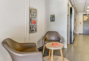 Hotels B&B HOTEL Narbonne 1 : photos des chambres