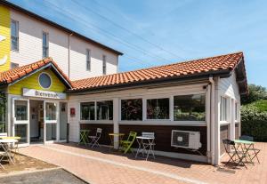 Hotels B&B HOTEL Narbonne 1 : photos des chambres