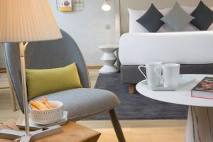 Deluxe Suite room in Drawing Hotel