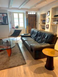 Charmante petite maison avec baignoire Balneo et video projecteur