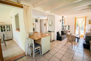 Jolie maison indépendante avec jardin et piscine